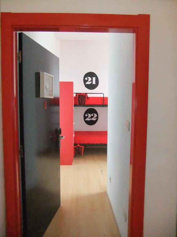 Chambre Lits Jumeaux avec Salle de Bains Commune