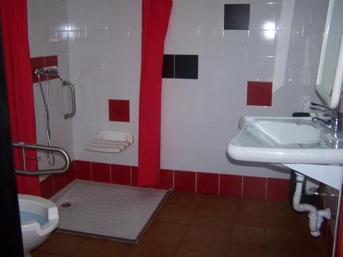 Chambre Quadruple avec Salle de Bains Privative